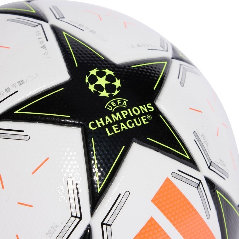 adidas UCL League jalkapallo, koko 5, väri valkoinen ja musta.