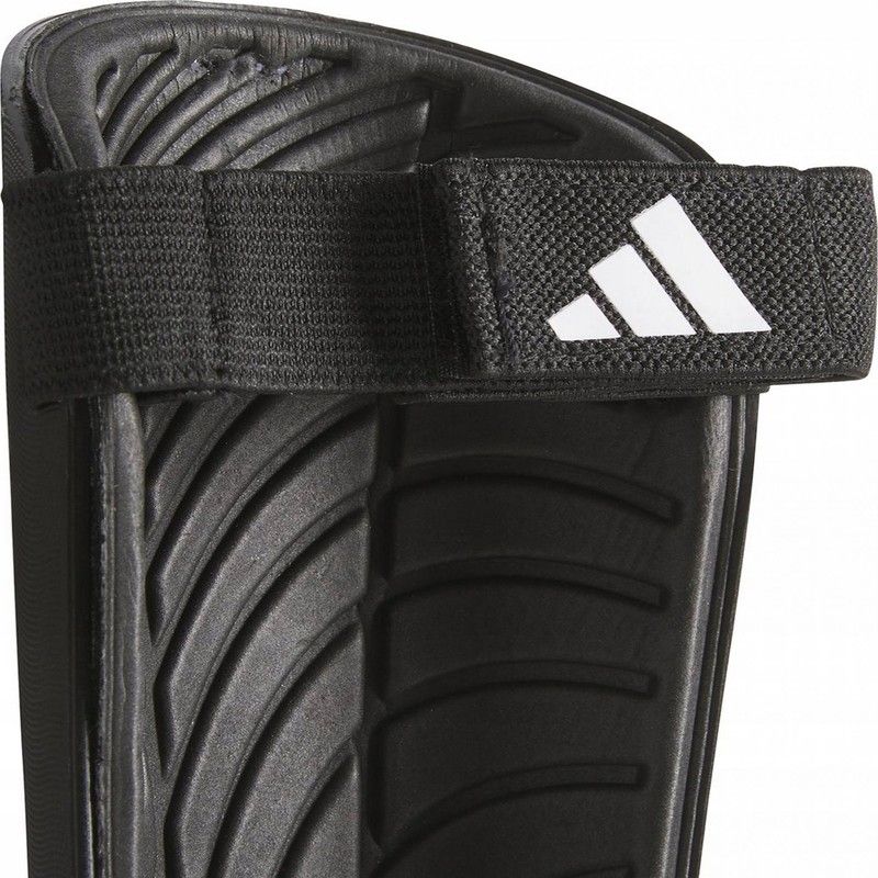 Adidas Tiro SG TRN jalkapallosuoja, musta ja kultainen