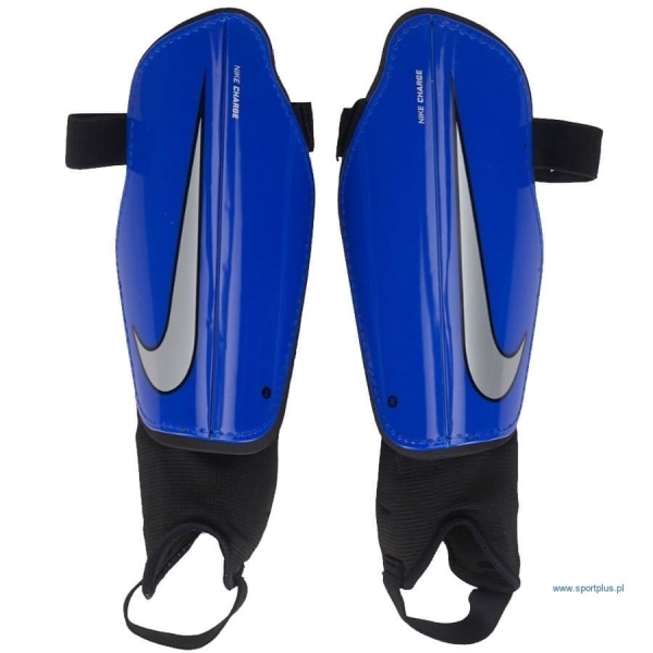 Ochraniacz piłkarski Nike Charge, kolor niebieski (rozmiar XL) Ochraniacz piłkarski Nike Charge, kolor niebieski (rozmiar XL)