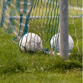 Jalkapallomaalin tarvikkeet